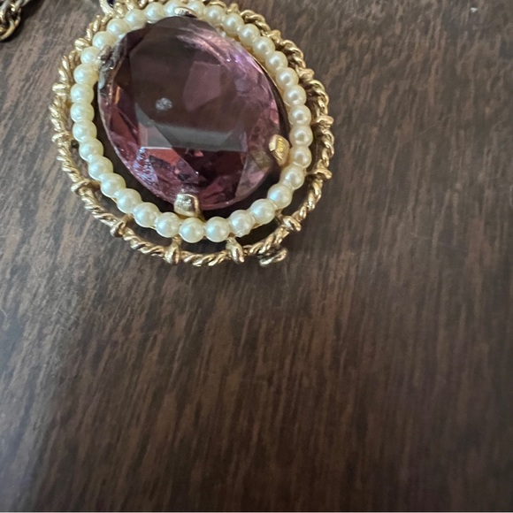 Avon statement necklace gold tone purple pendant - Picture 5 of 11